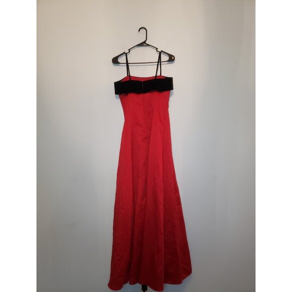 Night Way Women 6 Long Dress Red Black Velvet Sleeveless Prom Winter Formal - Picture 2 of 6